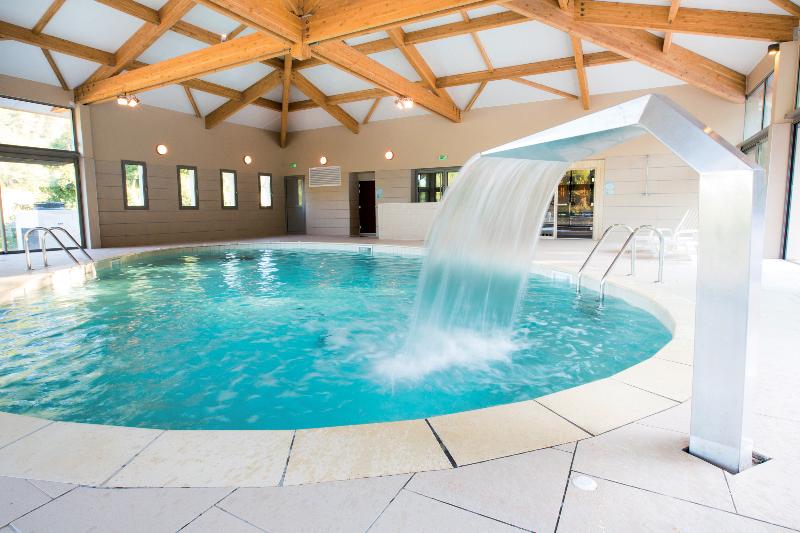Club Domaine Chateau Laval - Havuz
