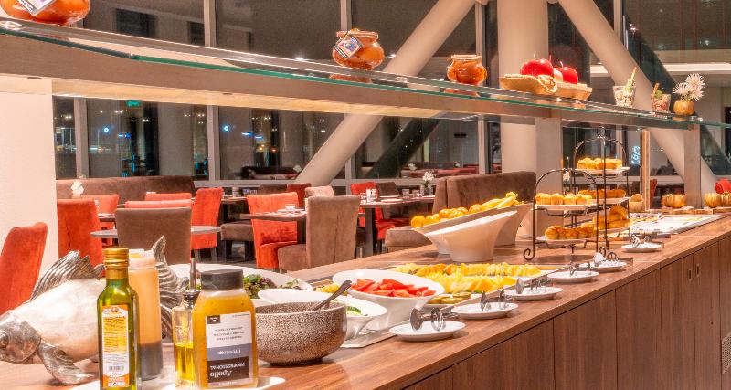 PLAZA Premium Almere - Restoran