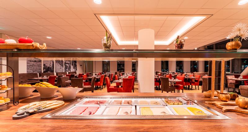 PLAZA Premium Almere - Restoran