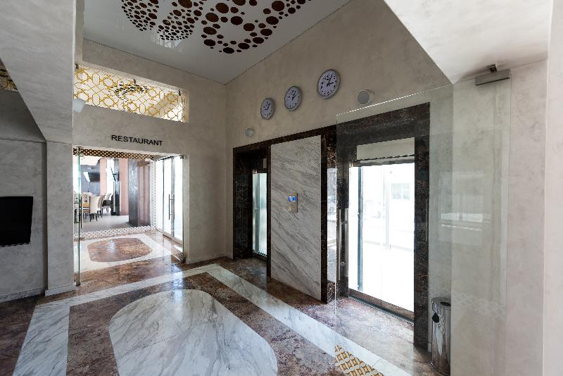 White Tower Mamaia - Lobi