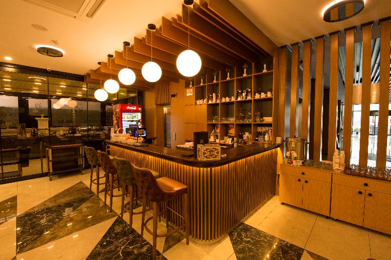 New Garden Hotel - Bar