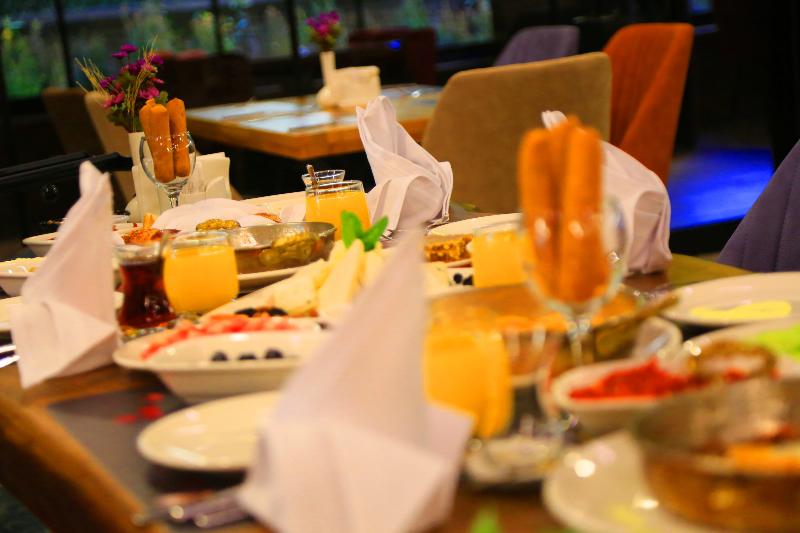 New Garden Hotel - Restoran