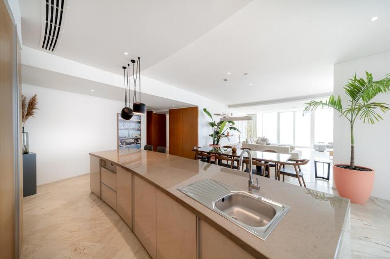 Five Jumeirah Village - Lobi
