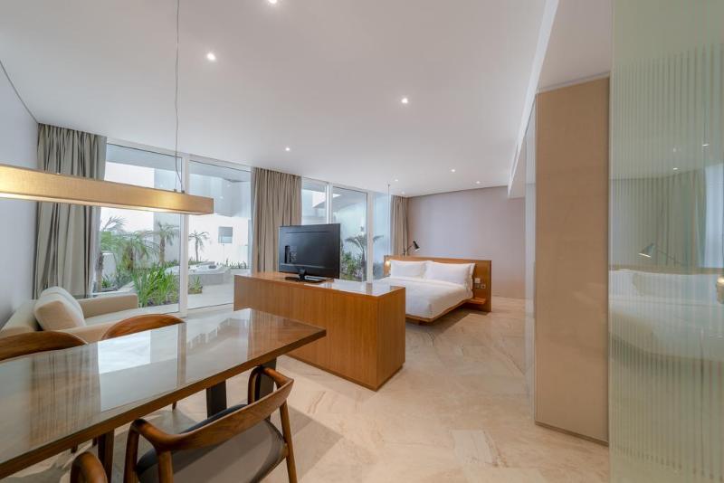 Five Jumeirah Village - Oda
