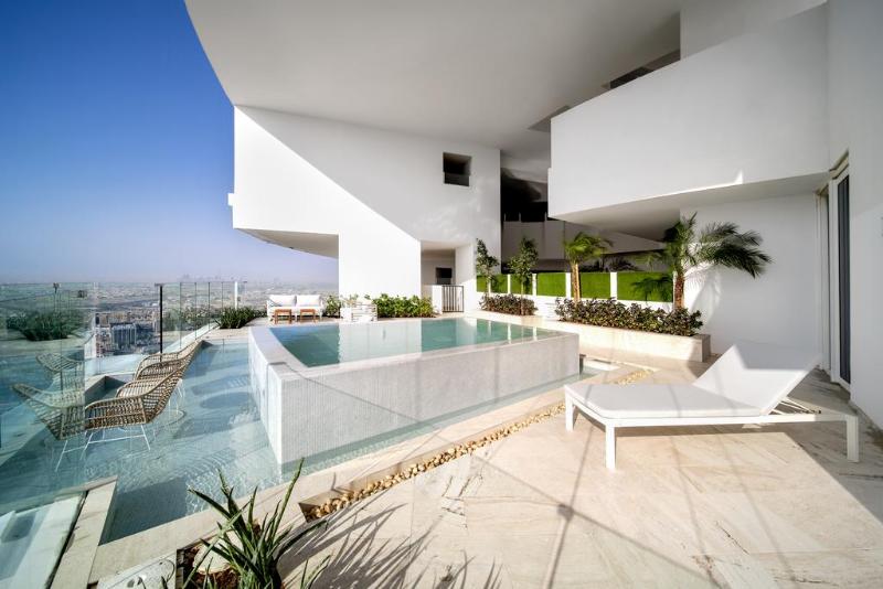 Five Jumeirah Village - Havuz