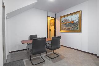 RedDoorz near ITC Mangga Dua fotoÄŸrafÄ±