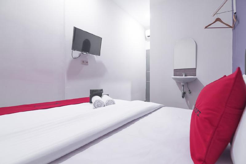 RedDoorz near ITC Mangga Dua - Oda