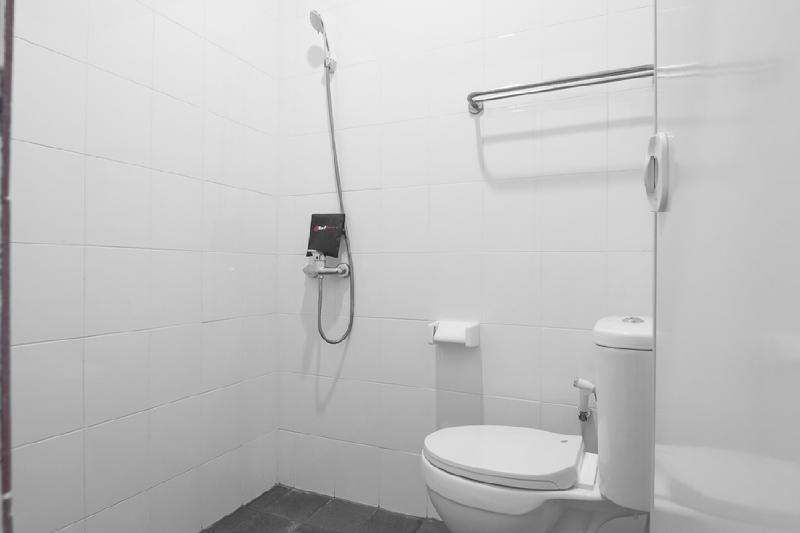 RedDoorz near ITC Mangga Dua - Oda