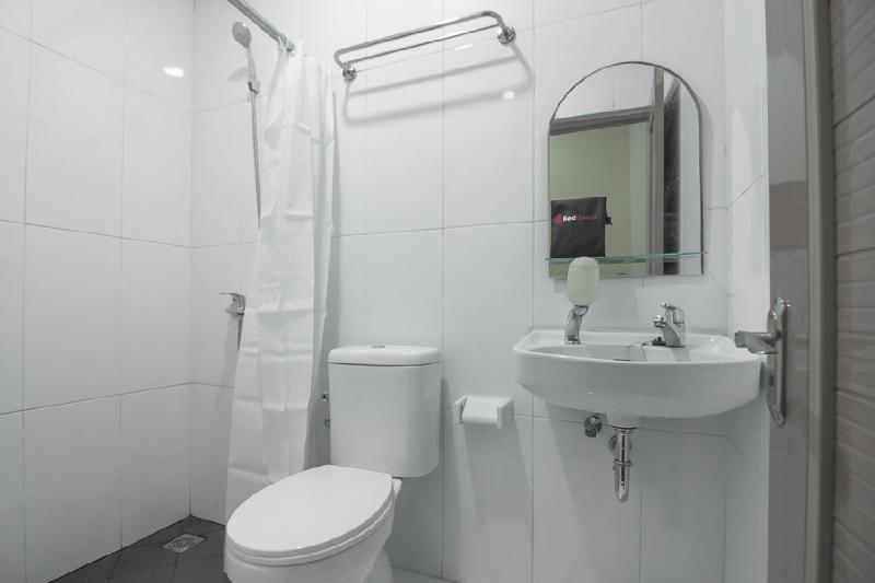 RedDoorz near ITC Mangga Dua - Oda