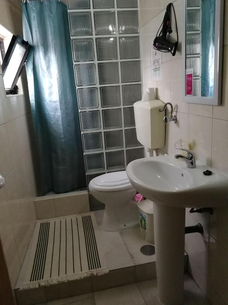 Lagos City Center Guest House & Hostel - Oda