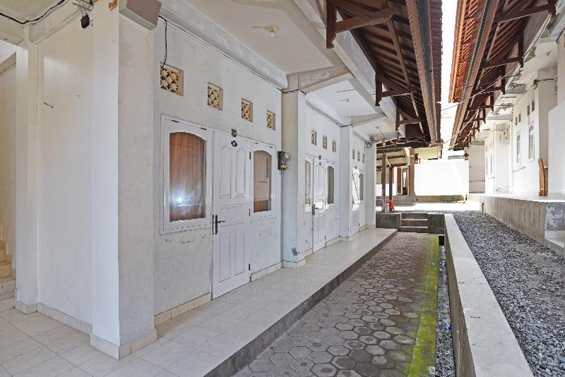 RedDoorz @ Jalan Gatot Subroto Denpasar - Genel