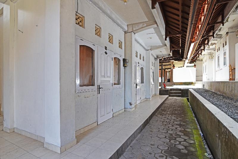 RedDoorz @ Jalan Gatot Subroto Denpasar - Genel