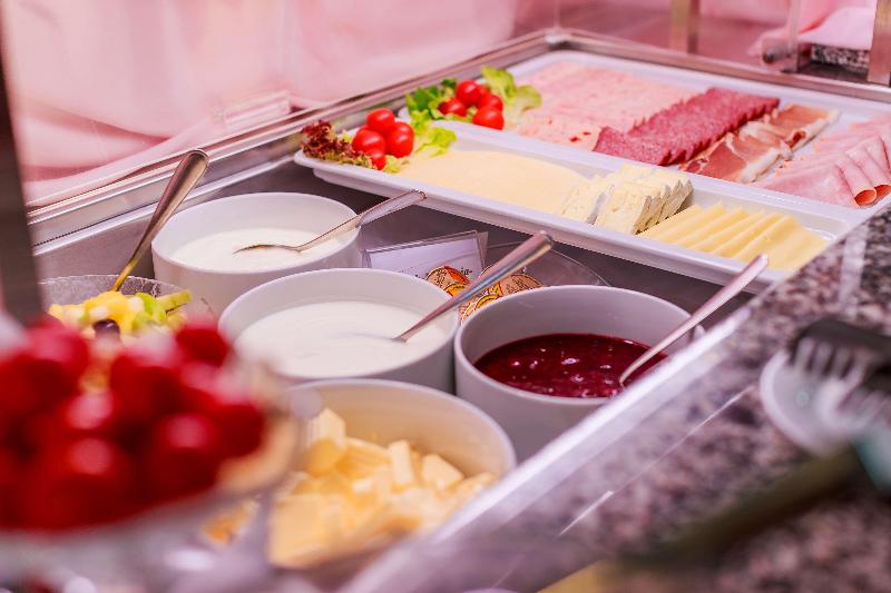 PLAZA INN Blankenburg Ditzingen, Sure Collection - Restoran