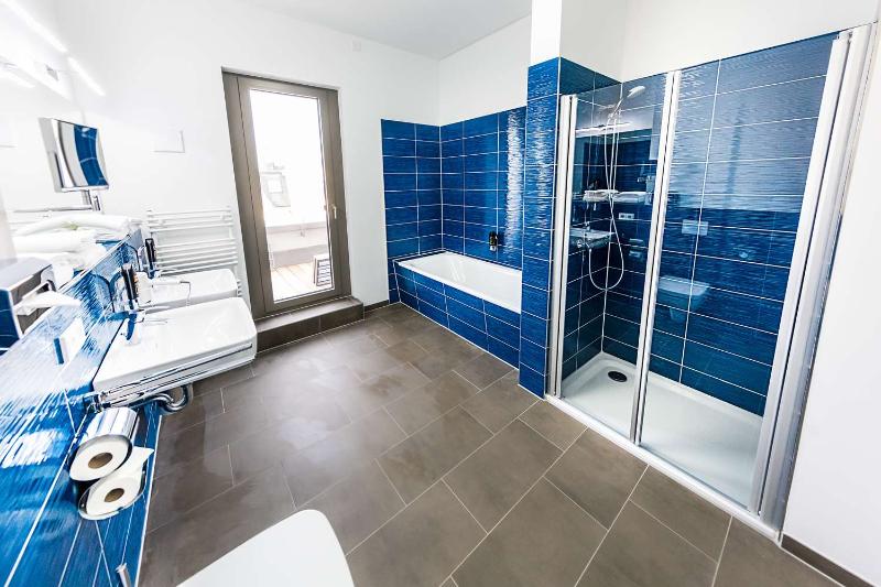Best Western Plus Royal Suites - Genel
