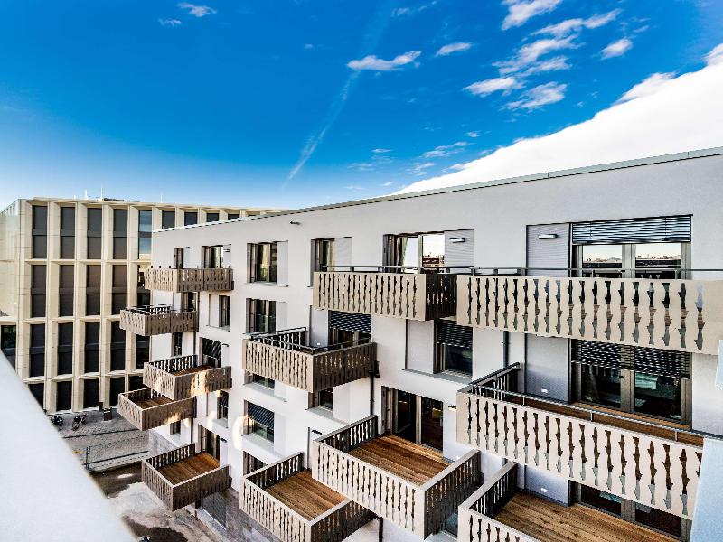 Best Western Plus Royal Suites - Genel