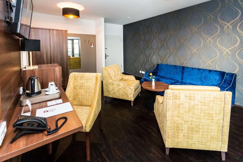 Best Western Plus Royal Suites - Oda