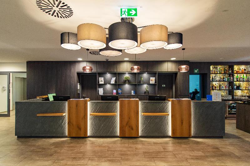 Best Western Hotel Wiesbaden - Lobi