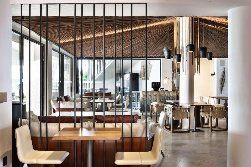 Sulia House Porto Rotondo, Curio Collection by Hi - Bar