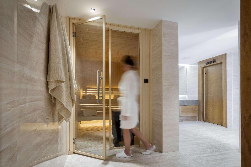 Sulia House Porto Rotondo, Curio Collection by Hi - Aktivite