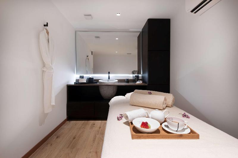 Sulia House Porto Rotondo, Curio Collection by Hi - Aktivite