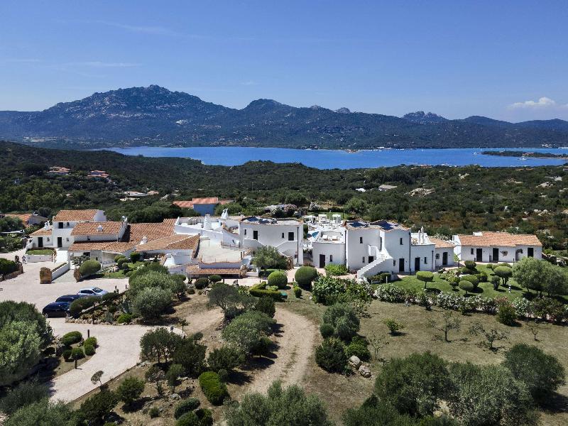 Sulia House Porto Rotondo, Curio Collection by Hi - Genel