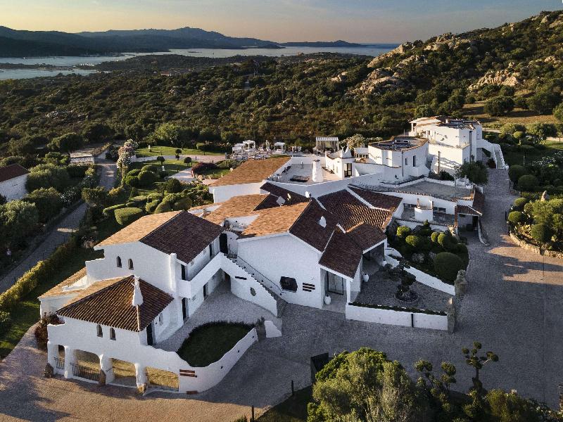 Sulia House Porto Rotondo, Curio Collection by Hi - Genel
