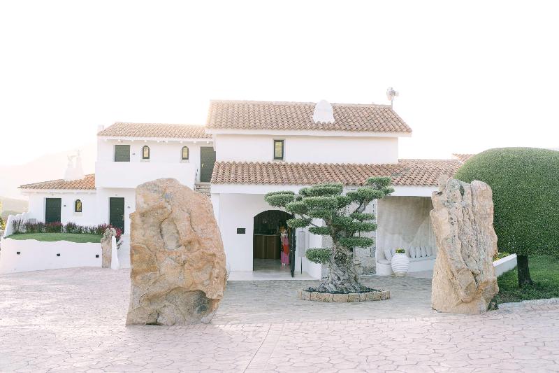 Sulia House Porto Rotondo, Curio Collection by Hi - Genel
