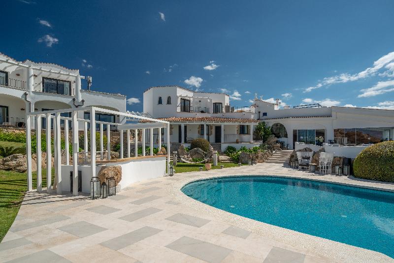 Sulia House Porto Rotondo, Curio Collection by Hi - Genel