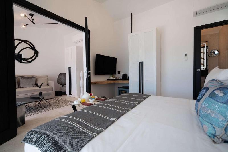 Sulia House Porto Rotondo, Curio Collection by Hi - Oda