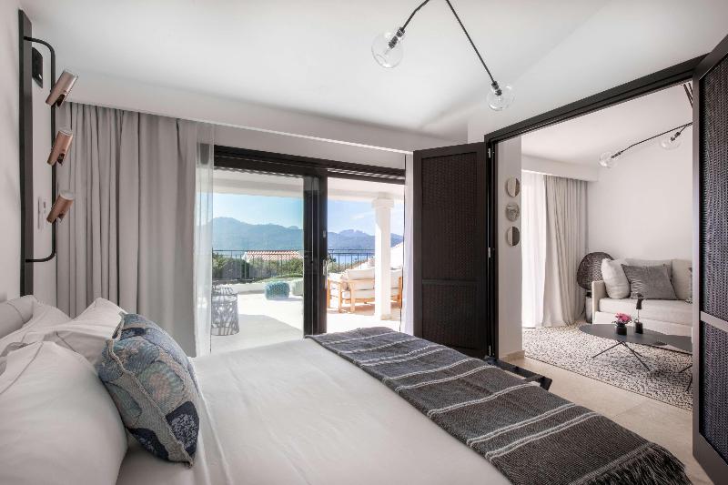 Sulia House Porto Rotondo, Curio Collection by Hi - Oda