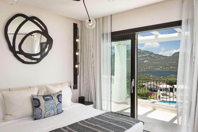 Sulia House Porto Rotondo, Curio Collection by Hi - Oda