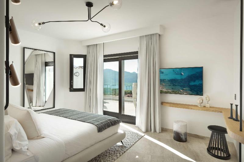 Sulia House Porto Rotondo, Curio Collection by Hi - Oda