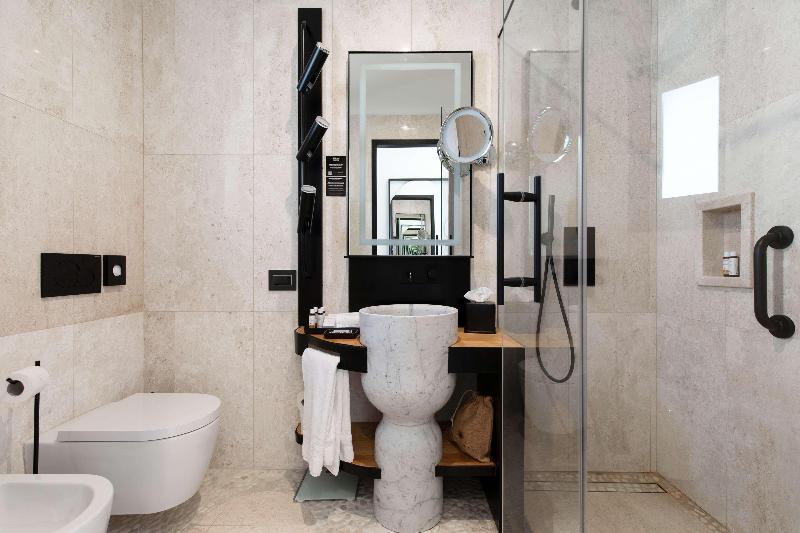 Sulia House Porto Rotondo, Curio Collection by Hi - Oda