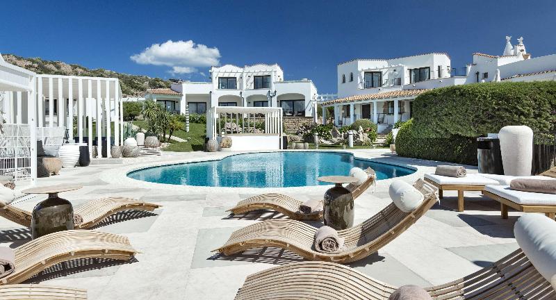 Sulia House Porto Rotondo, Curio Collection by Hi - Havuz