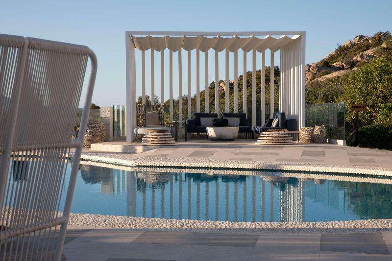 Sulia House Porto Rotondo, Curio Collection by Hi - Havuz