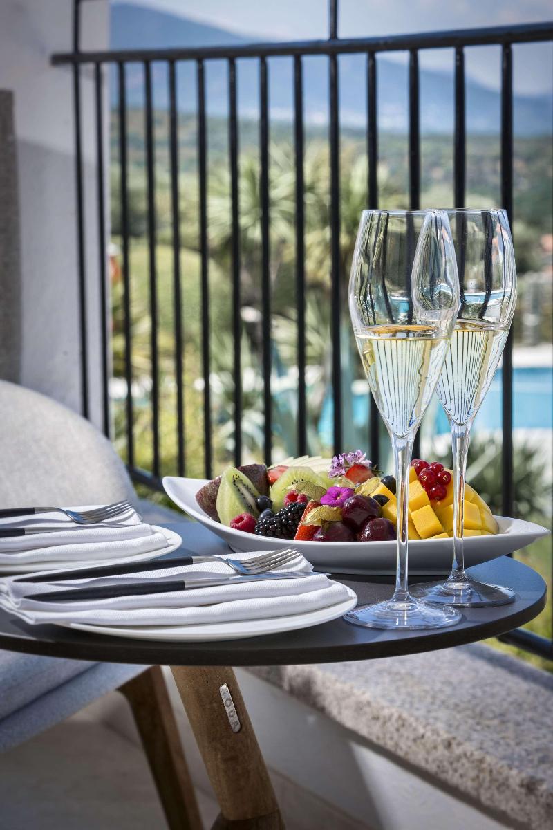 Sulia House Porto Rotondo, Curio Collection by Hi - Restoran