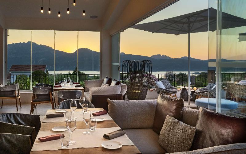 Sulia House Porto Rotondo, Curio Collection by Hi - Restoran