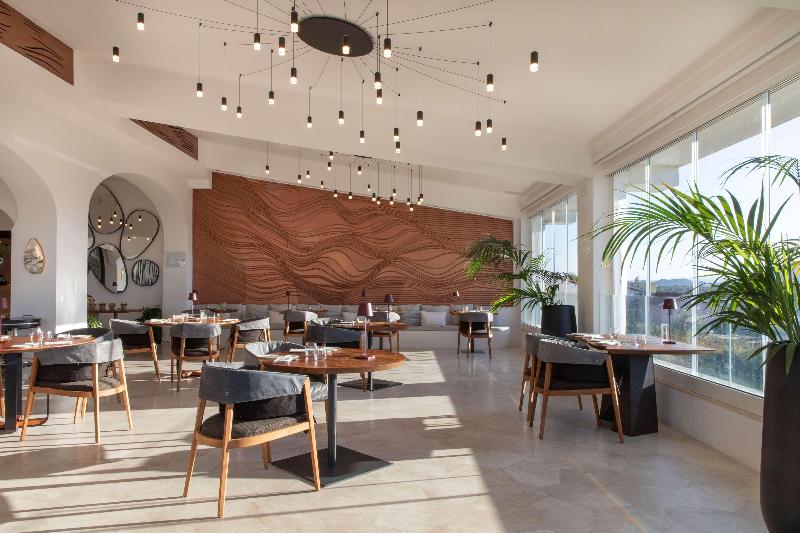 Sulia House Porto Rotondo, Curio Collection by Hi - Restoran