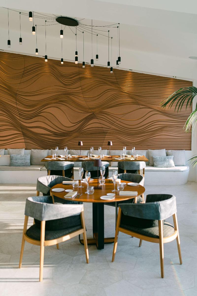 Sulia House Porto Rotondo, Curio Collection by Hi - Restoran