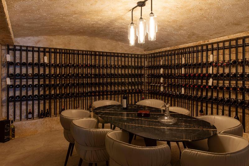 Sulia House Porto Rotondo, Curio Collection by Hi - Restoran