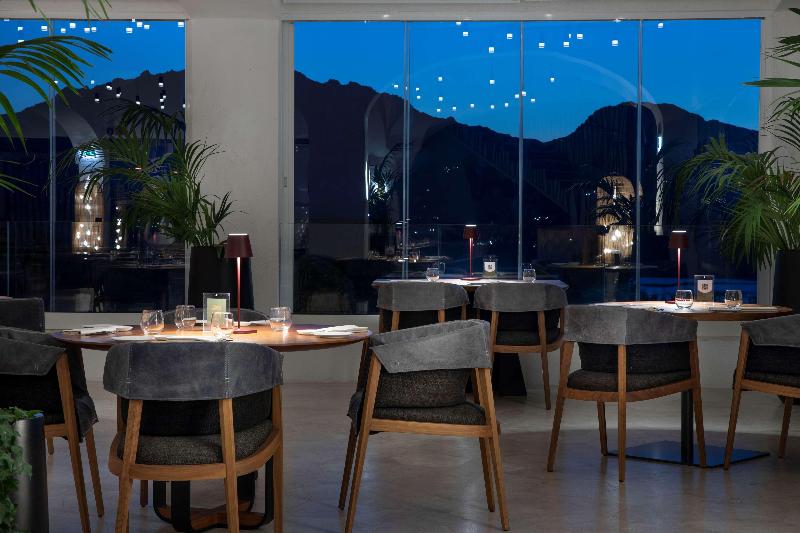 Sulia House Porto Rotondo, Curio Collection by Hi - Restoran