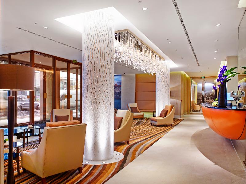 Cheval Three Quays - Lobi