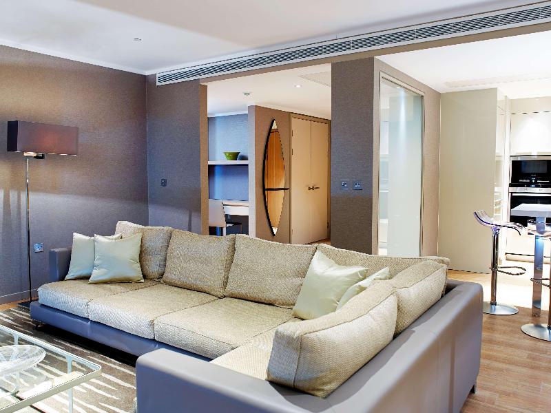 Cheval Three Quays - Oda