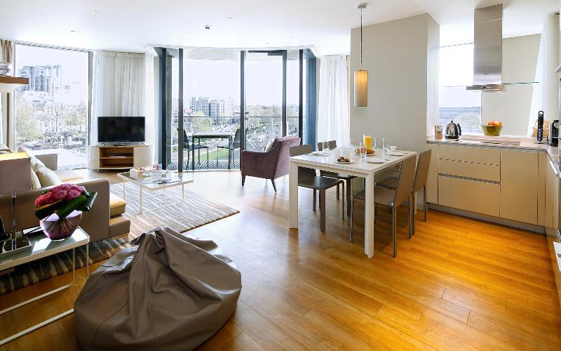 Cheval Three Quays - Oda