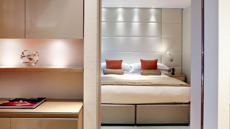 Cheval Three Quays - Oda