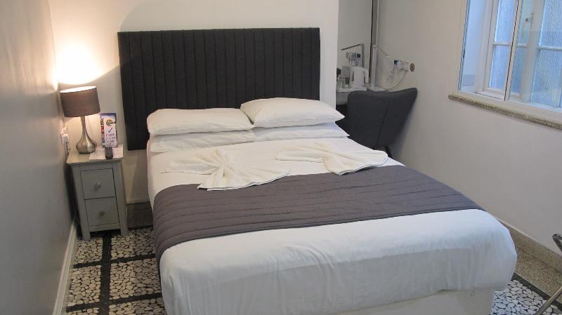 Alhambra Hotel - Oda