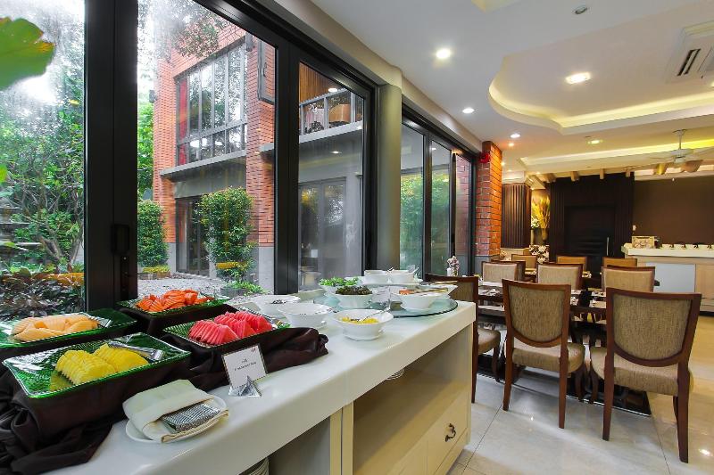 Rimnaam Klangchan Hotel - Restoran