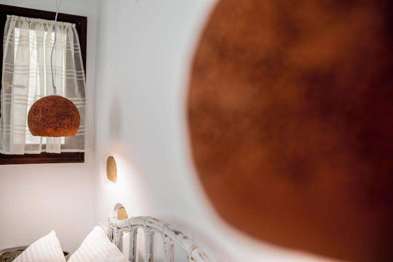 Arco Naxos Luxury Apartments - Oda
