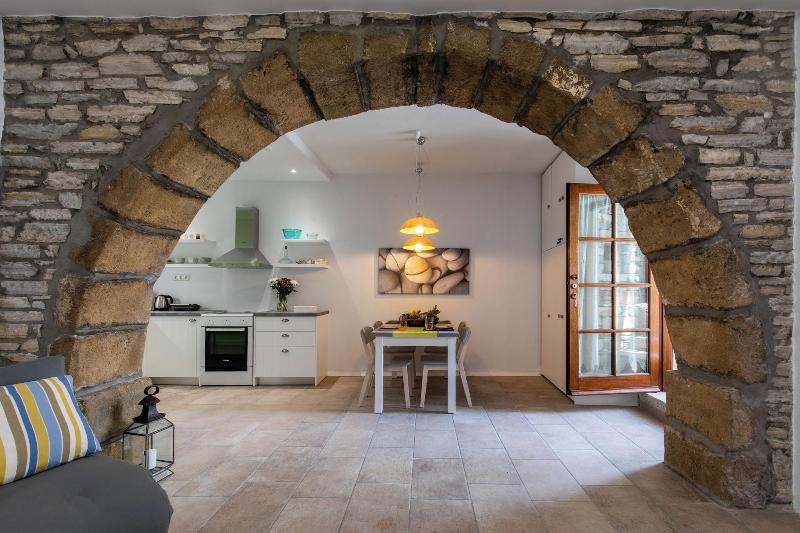 Arco Naxos Luxury Apartments - Oda