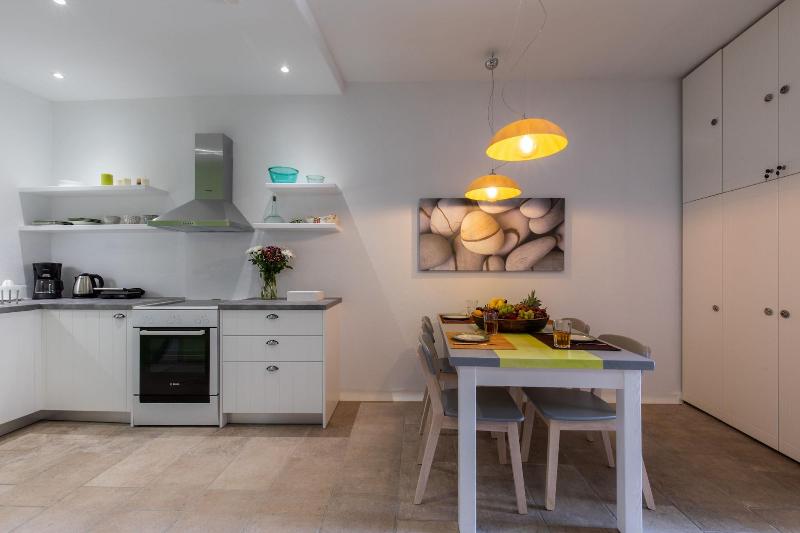 Arco Naxos Luxury Apartments - Oda